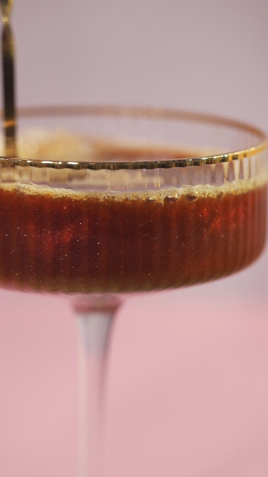 Glitter Espresso Martini – Stir & Garnish B-Roll Sequence (Vertical, 14s)
